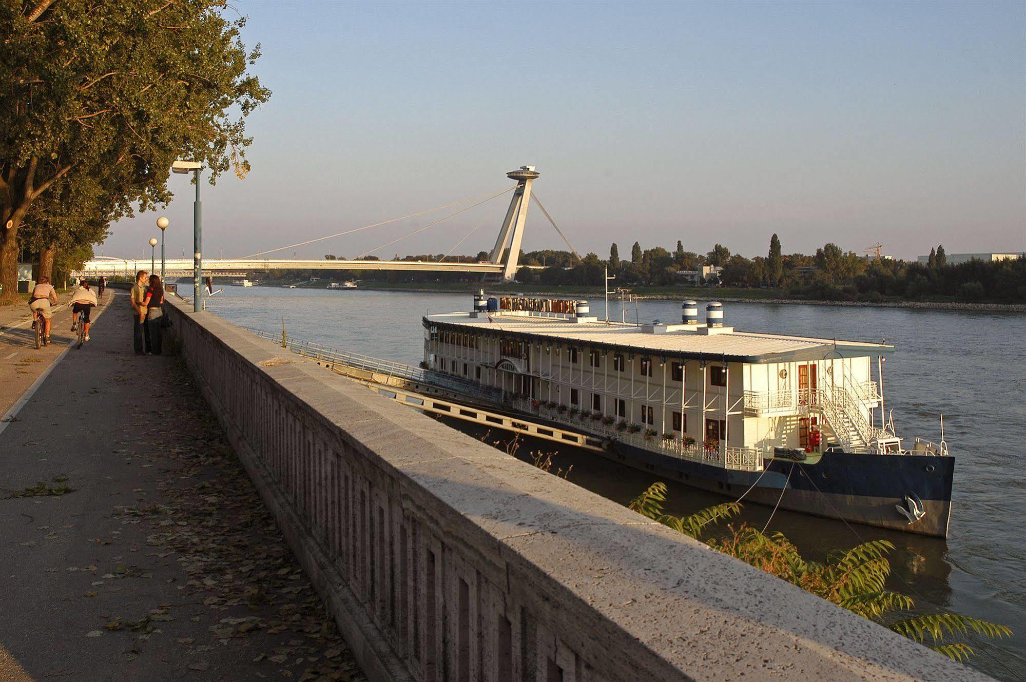 Botel Marina Bratislava Exterior foto